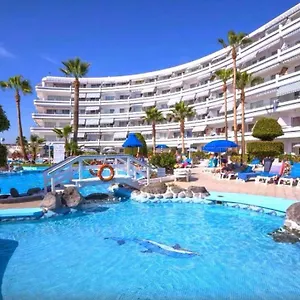 club-atlantis-studio-54-in-front-line-tenerife.adeje-hotels.com/